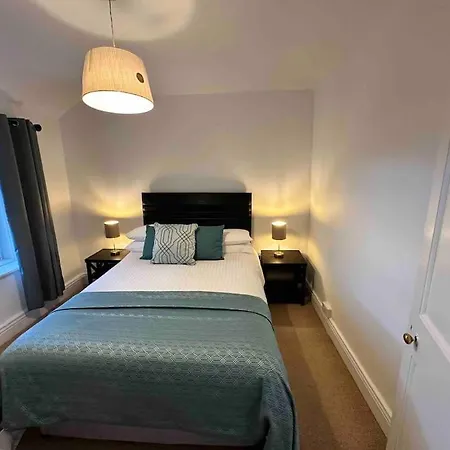 Wonderful Town House Where Are Current President Connolly Has Stayed While Visiting Town Nyaraló