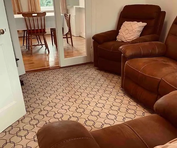 Wonderful Town House Where Are Current President Connolly Has Stayed While Visiting Town Prázdninový dům *